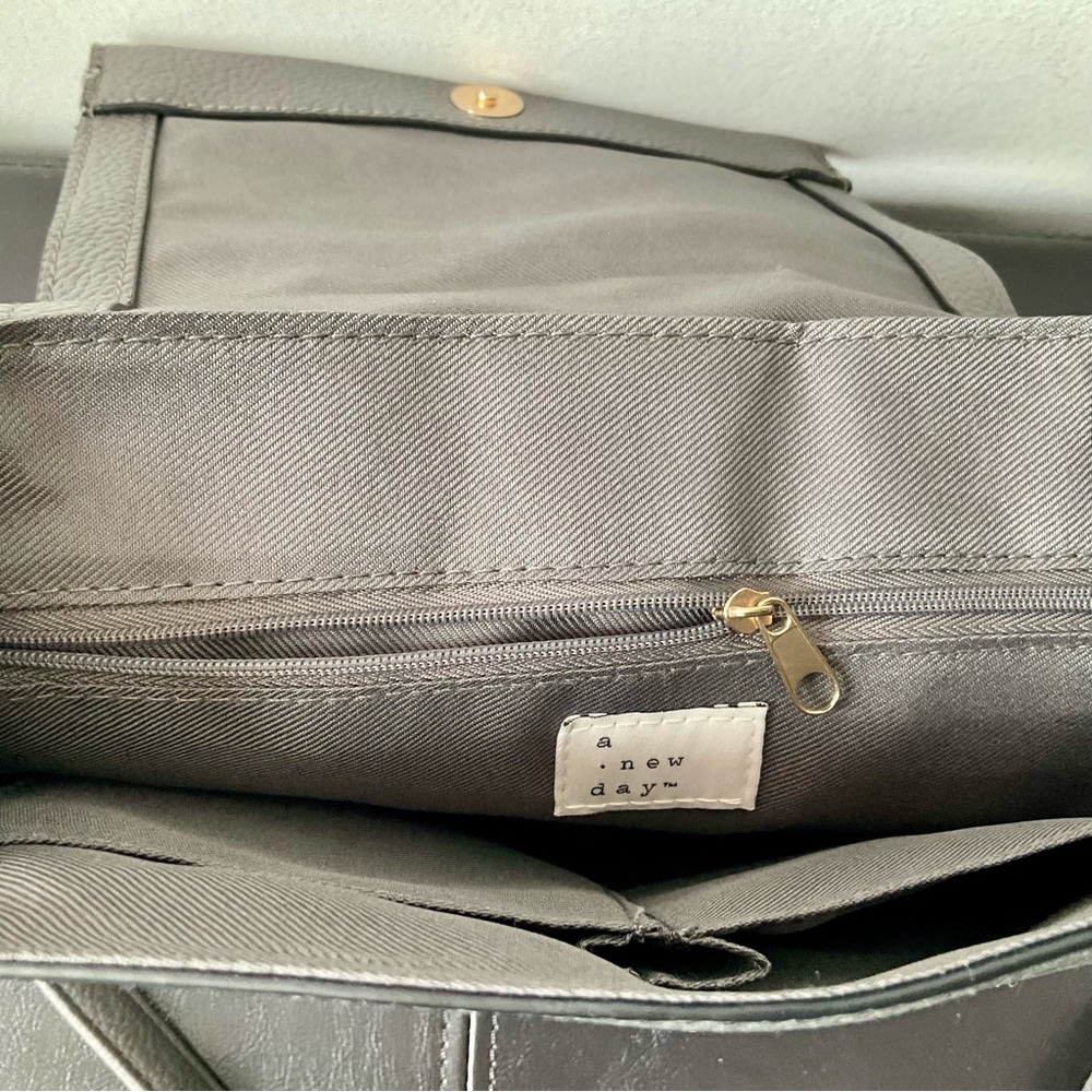 A new day backpack - EUC - Picture 5 of 6